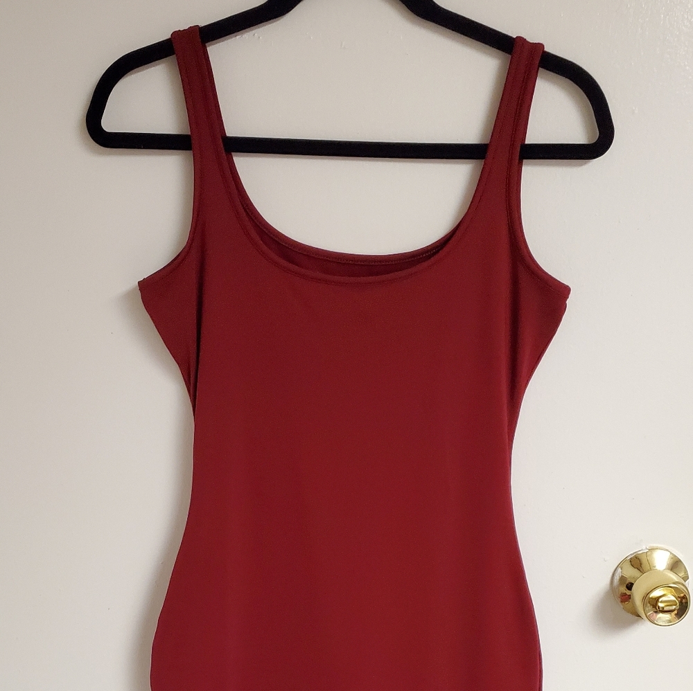 Vestido largo abajo de la rodilla